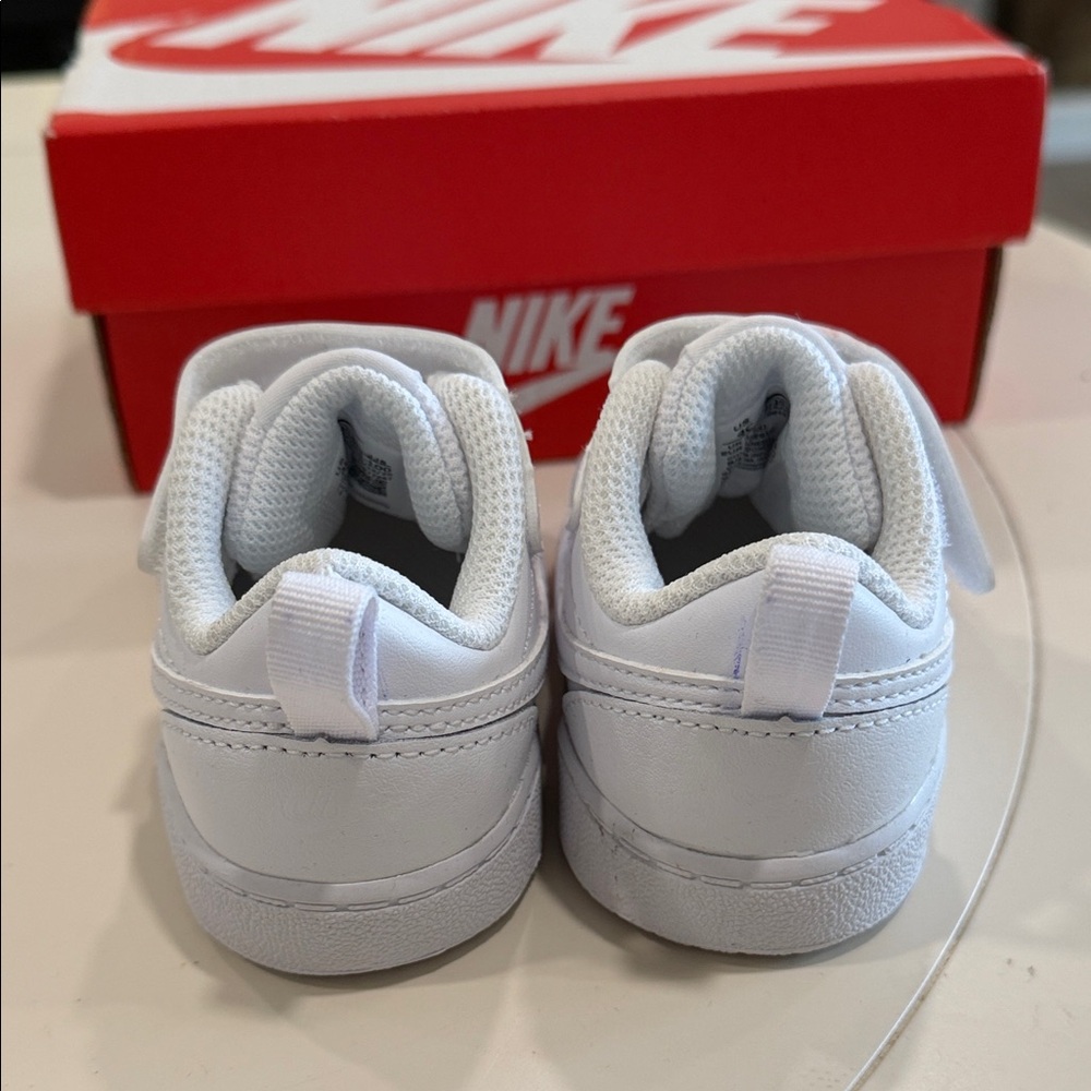 Nike Kids White Court Borough Velcro Sneakers 4c - Picture 6 of 8
